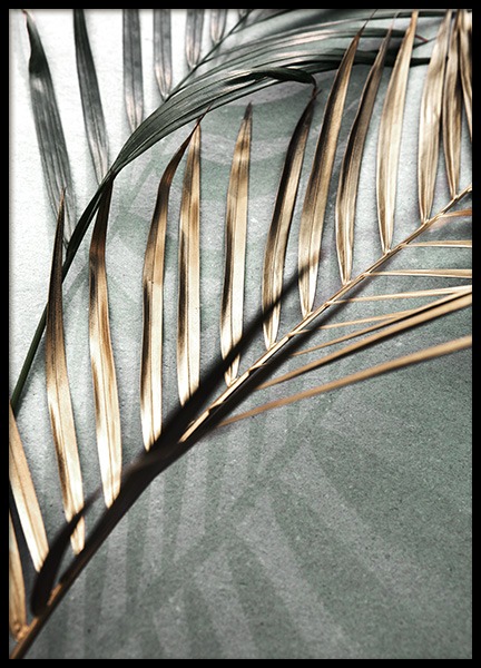 Gold and Green Palm Leaves Poster nel gruppo Poster / Fotografia presso Desenio AB (11507)