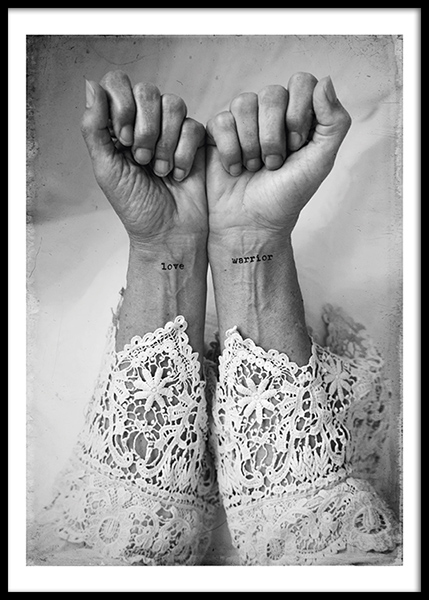 Love Warriors Dogma Poster in der Gruppe Poster / Schwarz-Weiss bei Desenio AB (Pre5626)