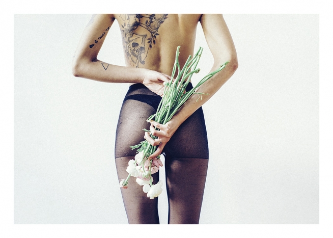 Flowers and Tights Poster / Fotografien bei Desenio AB (11195)