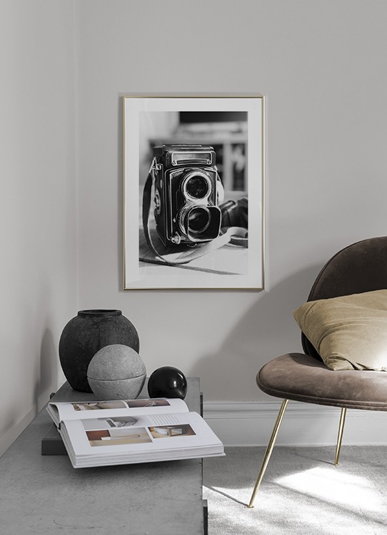  - Fotografia in bianco e nero di una fotocamera vintage