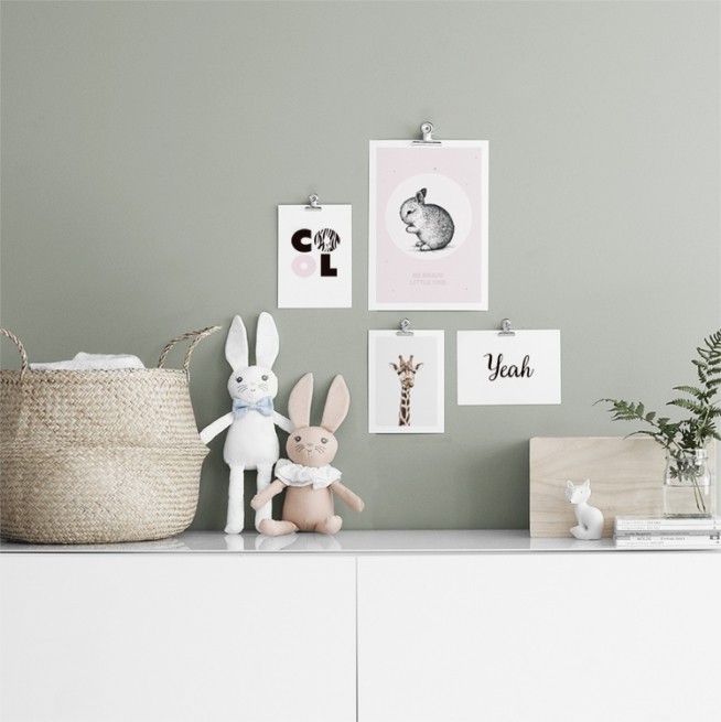 Baby Giraffe Poster / Giraffa presso Desenio AB (8358)