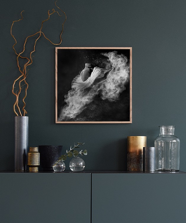 Down To Earth Poster / Bianco e nero  presso Desenio AB (8696)